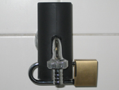 Anwendung der Wasserhahnverschlusskappe in einem Waschraum